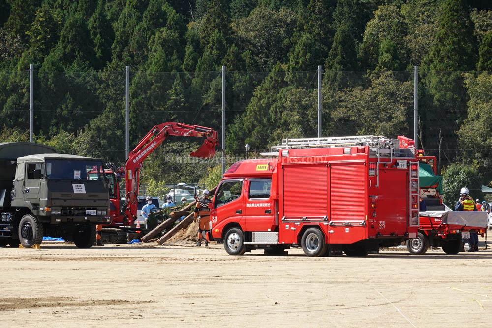 土砂埋没車両救出救助訓練