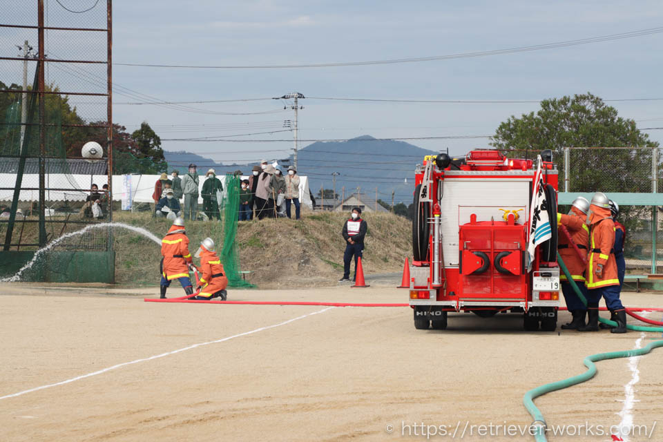 小松島市消防団による建物火災消火訓練