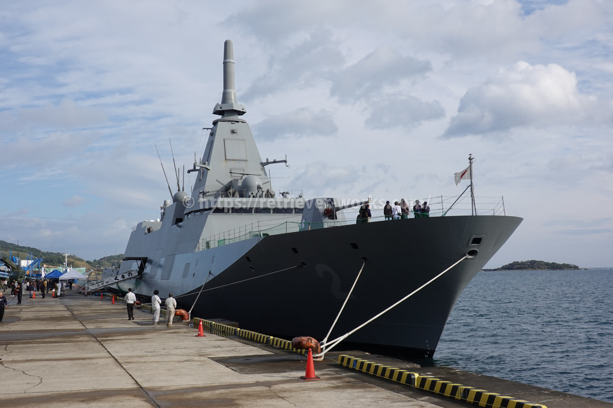わかやま自衛隊フェア2023in新宮港で公開された護衛艦「くまの」
